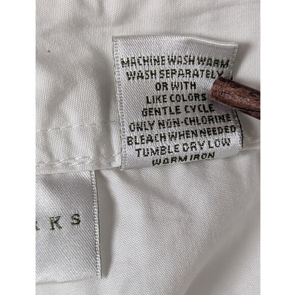 Studio Works White shorts Sz 16100% cotton Waist 36"Ins9.25"Hips 45" Rise12"EUC - Picture 3 of 9